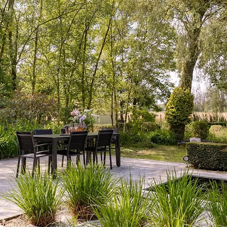 Huswell - Tranquil Retreat, Cozy In The Heart Of Urse Chalet *